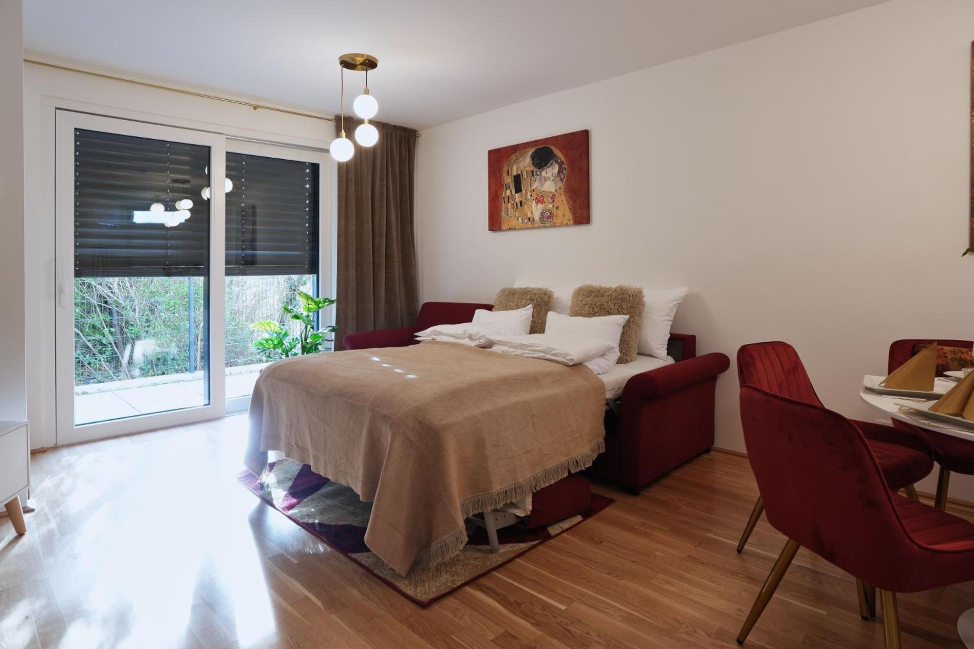 Modern Design Meets Green Comfort - Stay In Style At Carl'S Design Residences L Parking & Great Connection To City Center Vienne Extérieur photo