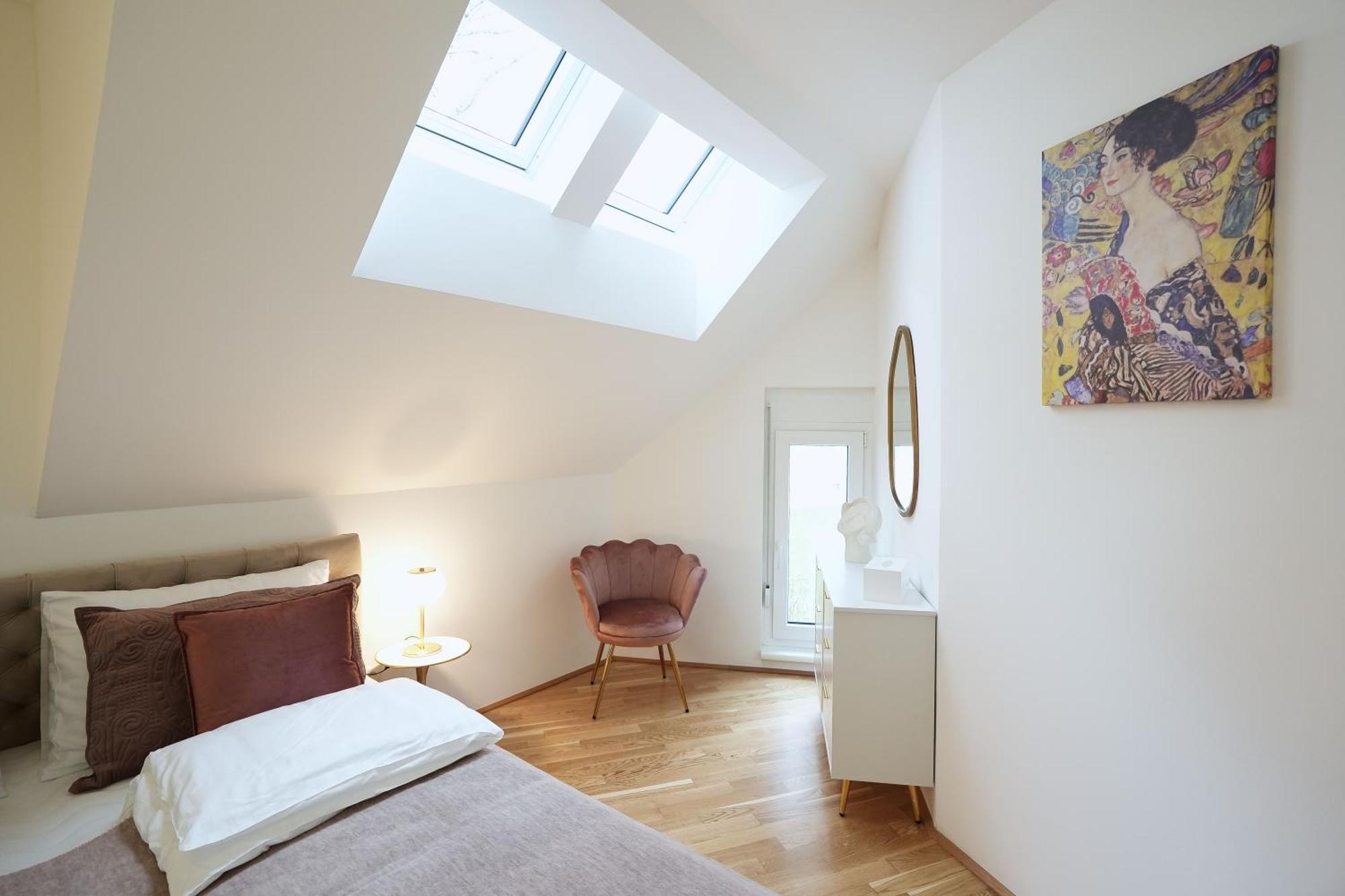 Modern Design Meets Green Comfort - Stay In Style At Carl'S Design Residences L Parking & Great Connection To City Center Vienne Extérieur photo