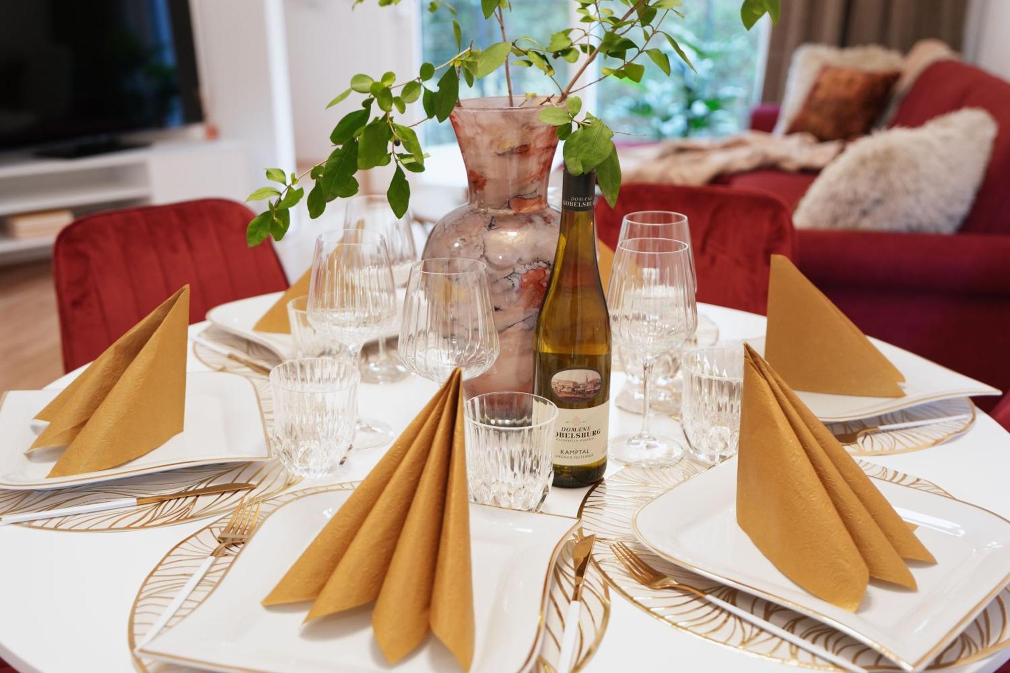 Modern Design Meets Green Comfort - Stay In Style At Carl'S Design Residences L Parking & Great Connection To City Center Vienne Extérieur photo