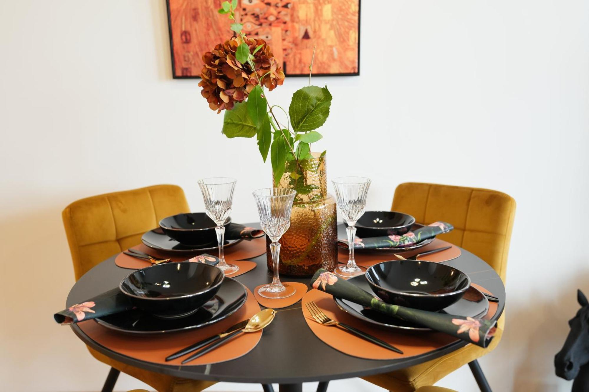 Modern Design Meets Green Comfort - Stay In Style At Carl'S Design Residences L Parking & Great Connection To City Center Vienne Extérieur photo